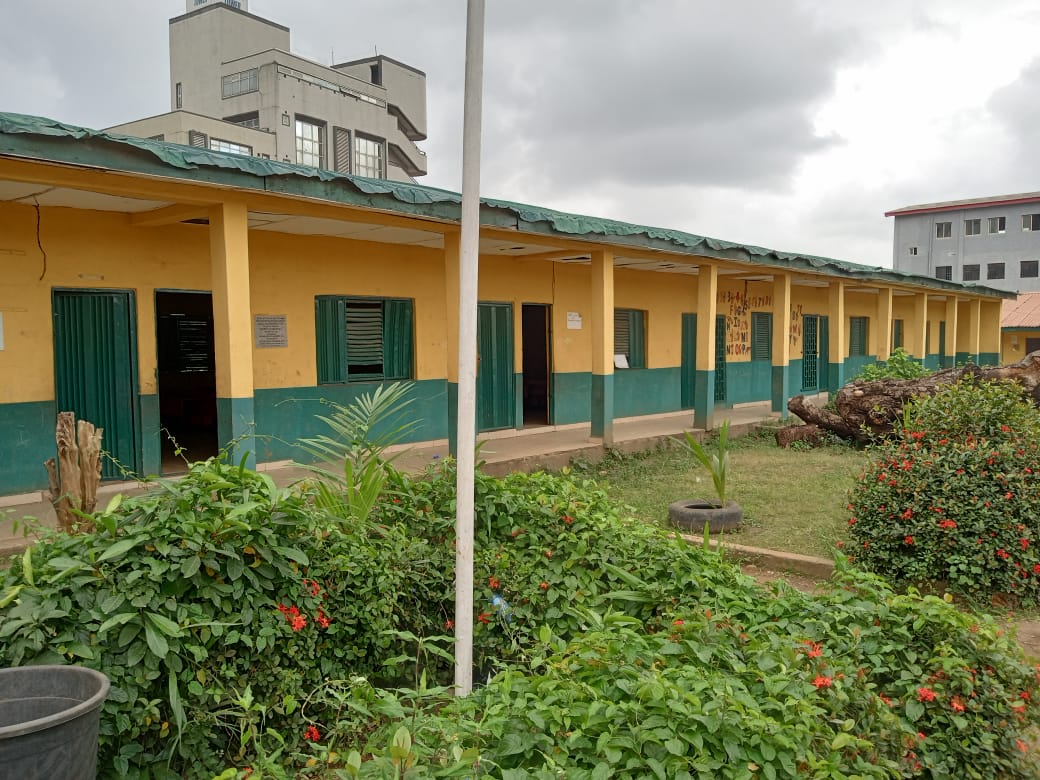 BOLA MEMORIAL PRY SCH 4